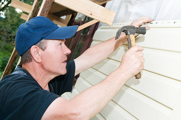 Siding Removal and Disposal in La Cresta, CA